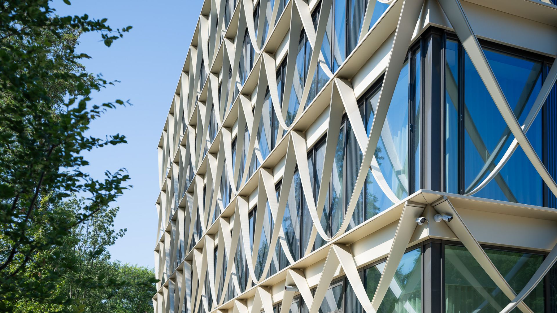 Heidersberger Fassadenbau has been acquired by UPFRONT Group, a portfolio company of AUCTUS
