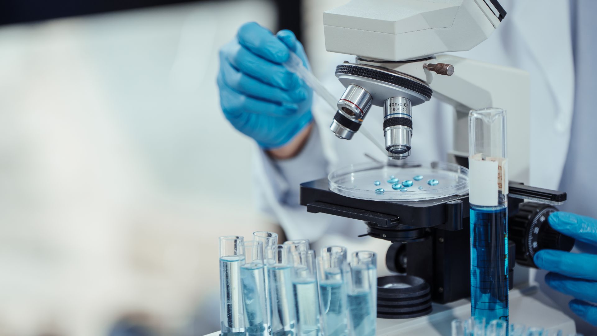 Instituto Sanitas and Chemopharma have been acquired by Laboratorios Saval